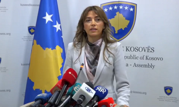 Haxhiu s’tregon nëse do të thirret menjëherë seancë për Qeveri e President, ngjarjen në LDK e quan “lajm të mirë” për vazhdim të takimeve