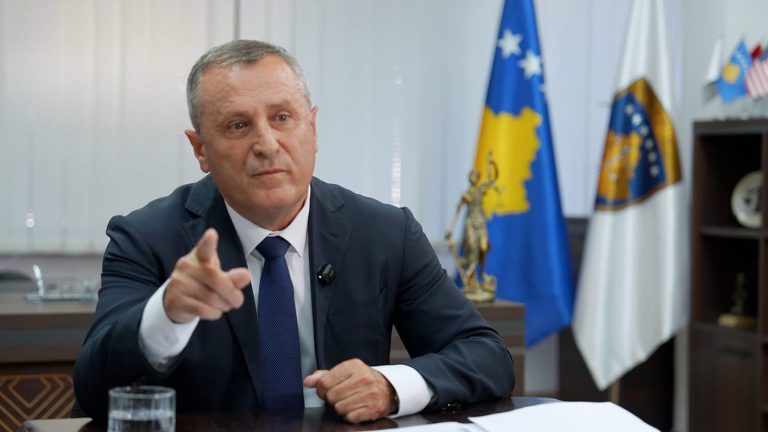 Prokuroria Speciale ngrit aktakuzë për vrasjen dhe masakrimin e familjes Jashari, Isufaj jep detaje në konferencë